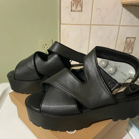 Neuf - Picture 1 of 1